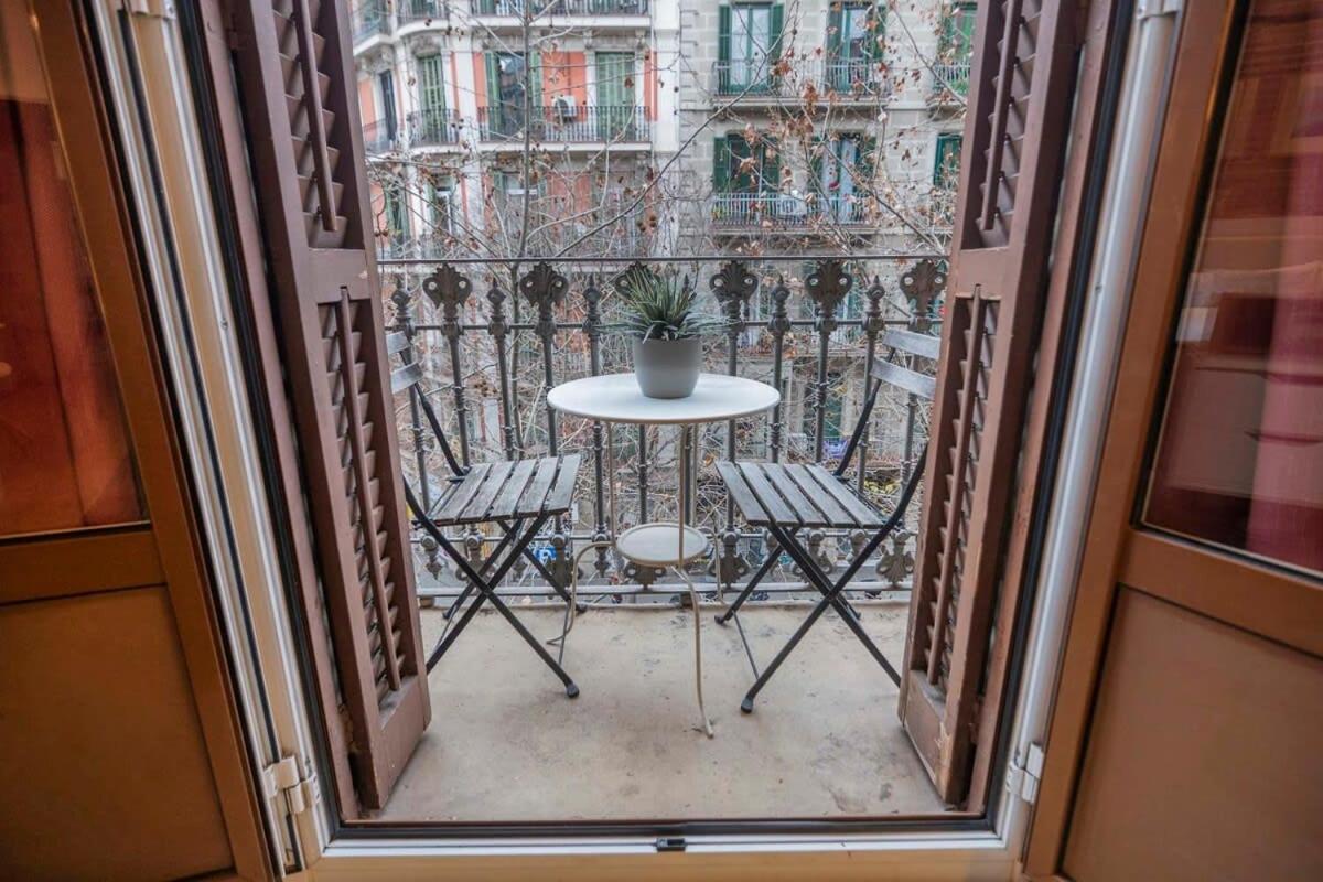 Exclusive 2 Bedroom Apartment In The City Center Barcelona Exterior photo