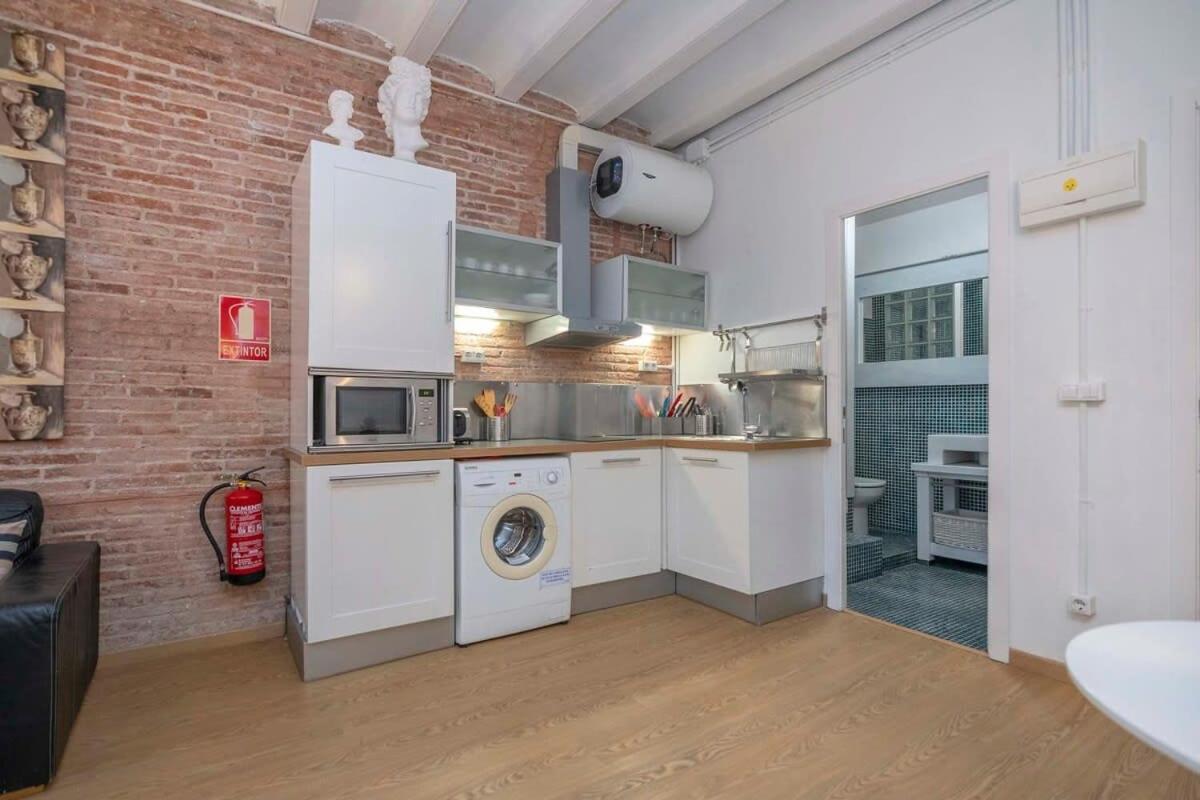 Exclusive 2 Bedroom Apartment In The City Center Barcelona Exterior photo