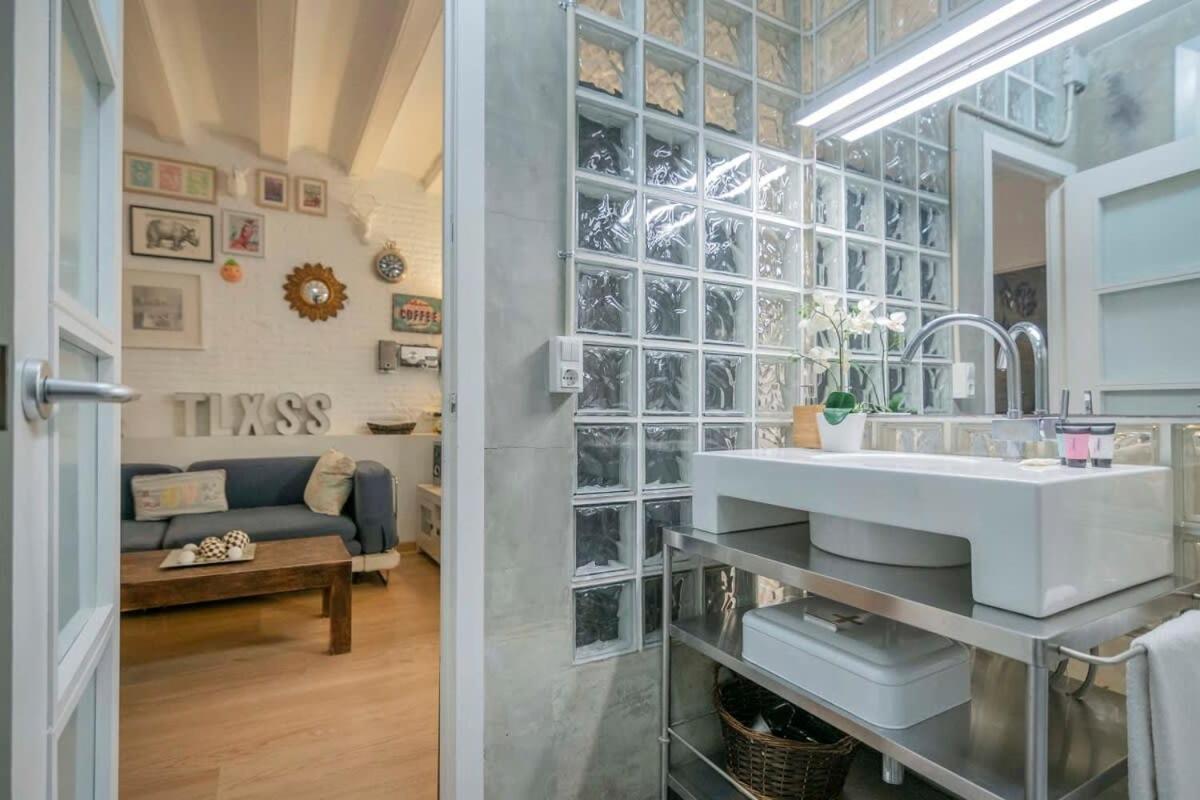 Exclusive 2 Bedroom Apartment In The City Center Barcelona Exterior photo