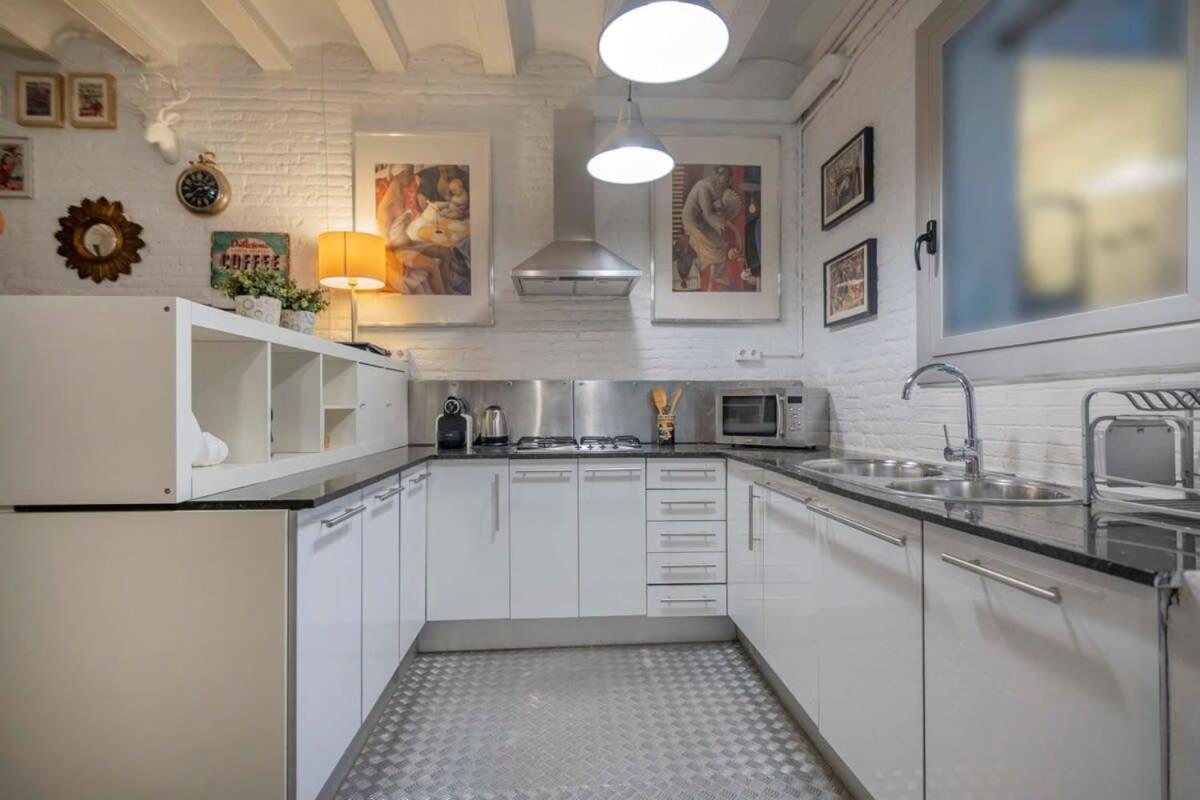 Exclusive 2 Bedroom Apartment In The City Center Barcelona Exterior photo